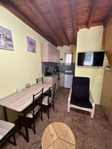 Stenakas Apartments Chios Town Extérieur photo